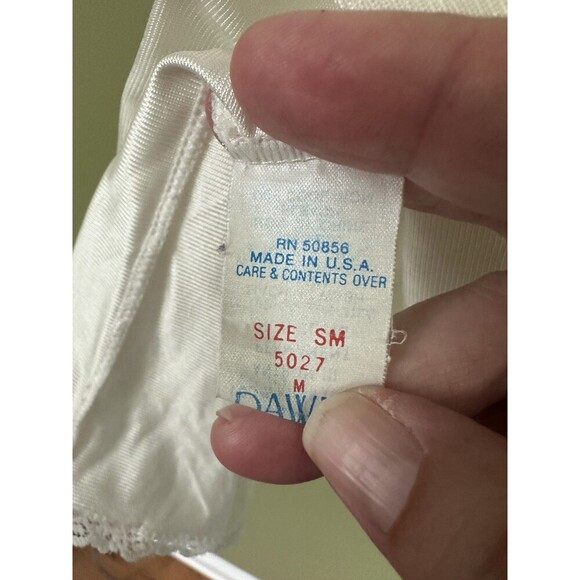 Vintage Lace Trimmed Camisole‎ Top Lingerie Size M Ivory Cream Adj Thin Straps - Picture 10 of 12